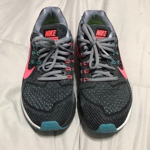 Nike Zoom Structure Running Shoes
